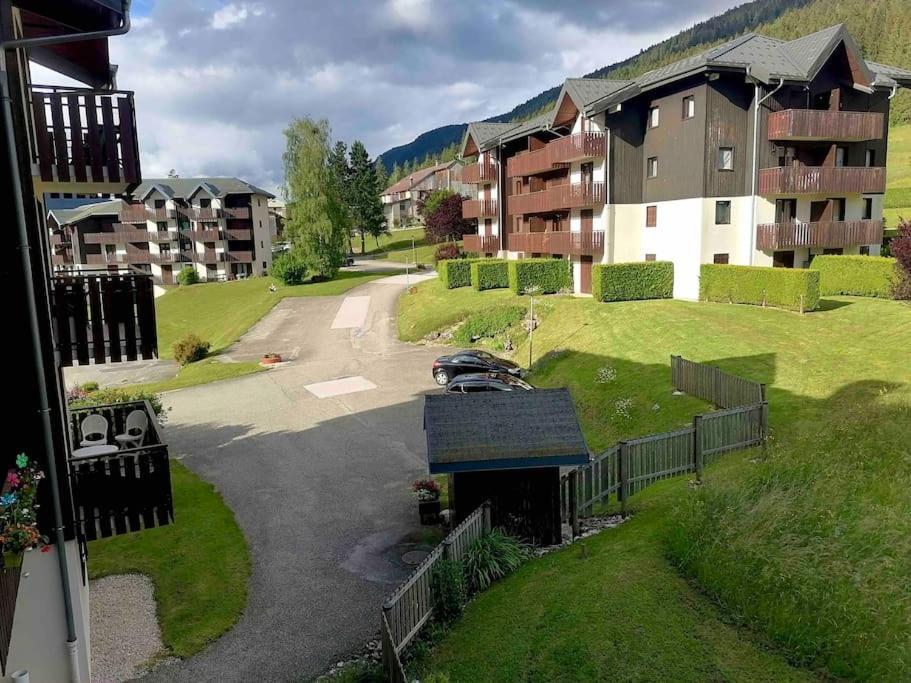 Charmant Appartement Au Pied Des Pistes De Лелекс Экстерьер фото